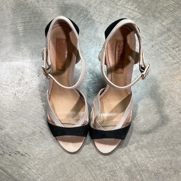 SCHULTZ Beige/Black Heels Size 7B - Picture 3 of 4